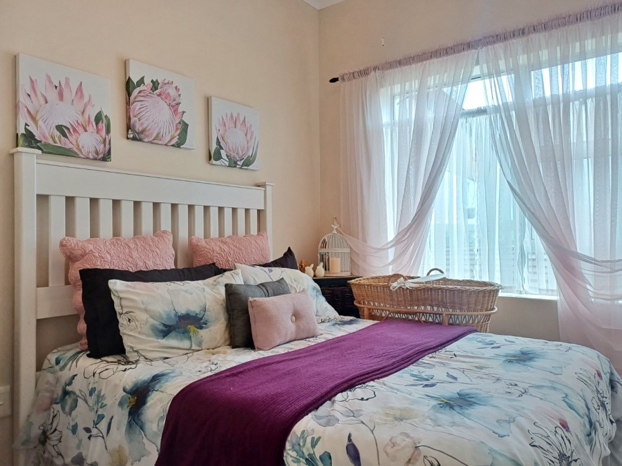 3 Bedroom Property for Sale in Fraaiuitsig Western Cape